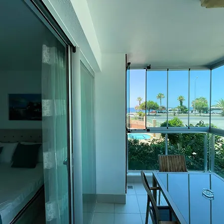 Sa Apartments! Sea View! 50m To The Апартаменти